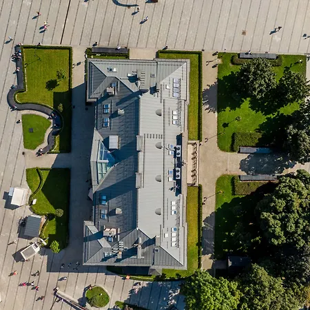 Palace Hotel