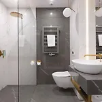 מלון Palace 4*
